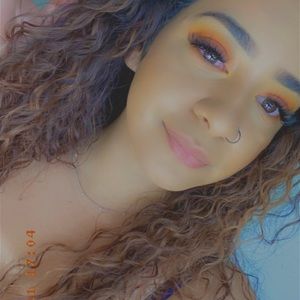 Meet your Posher, Neomi
